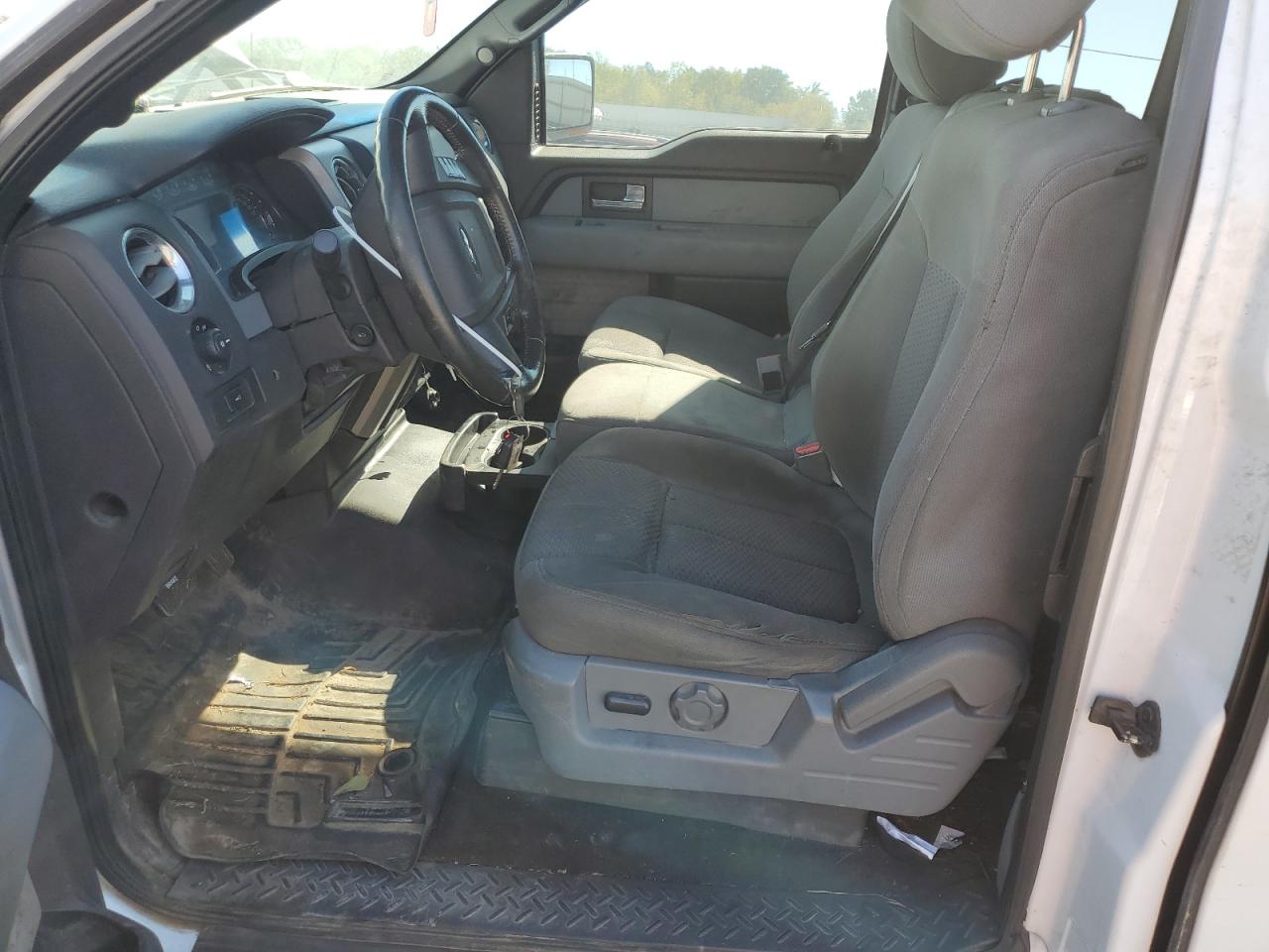 FORD F-150 SUPER CAB