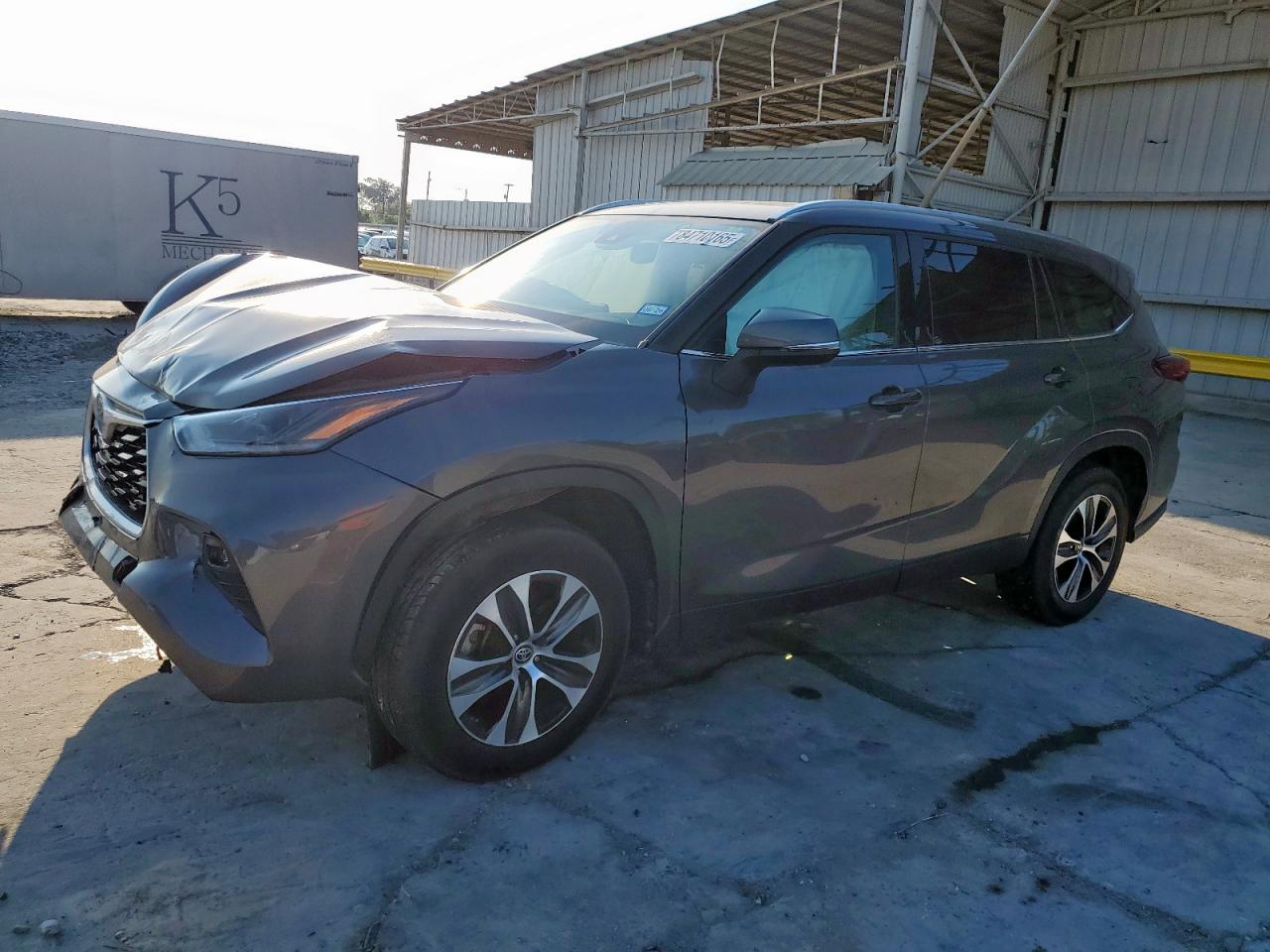 TOYOTA HIGHLANDER XLE