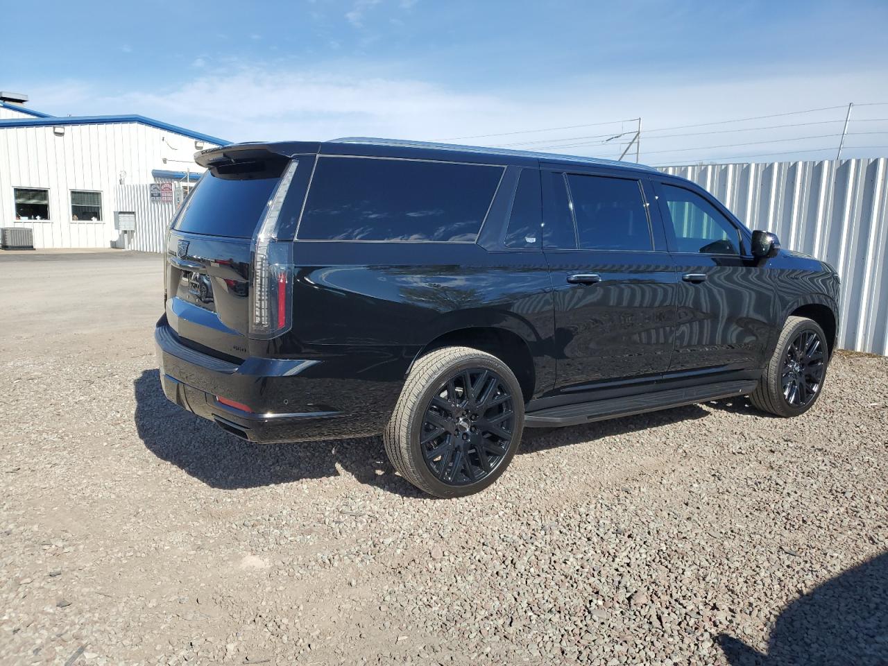 CADILLAC ESCALADE ESV LUXURY