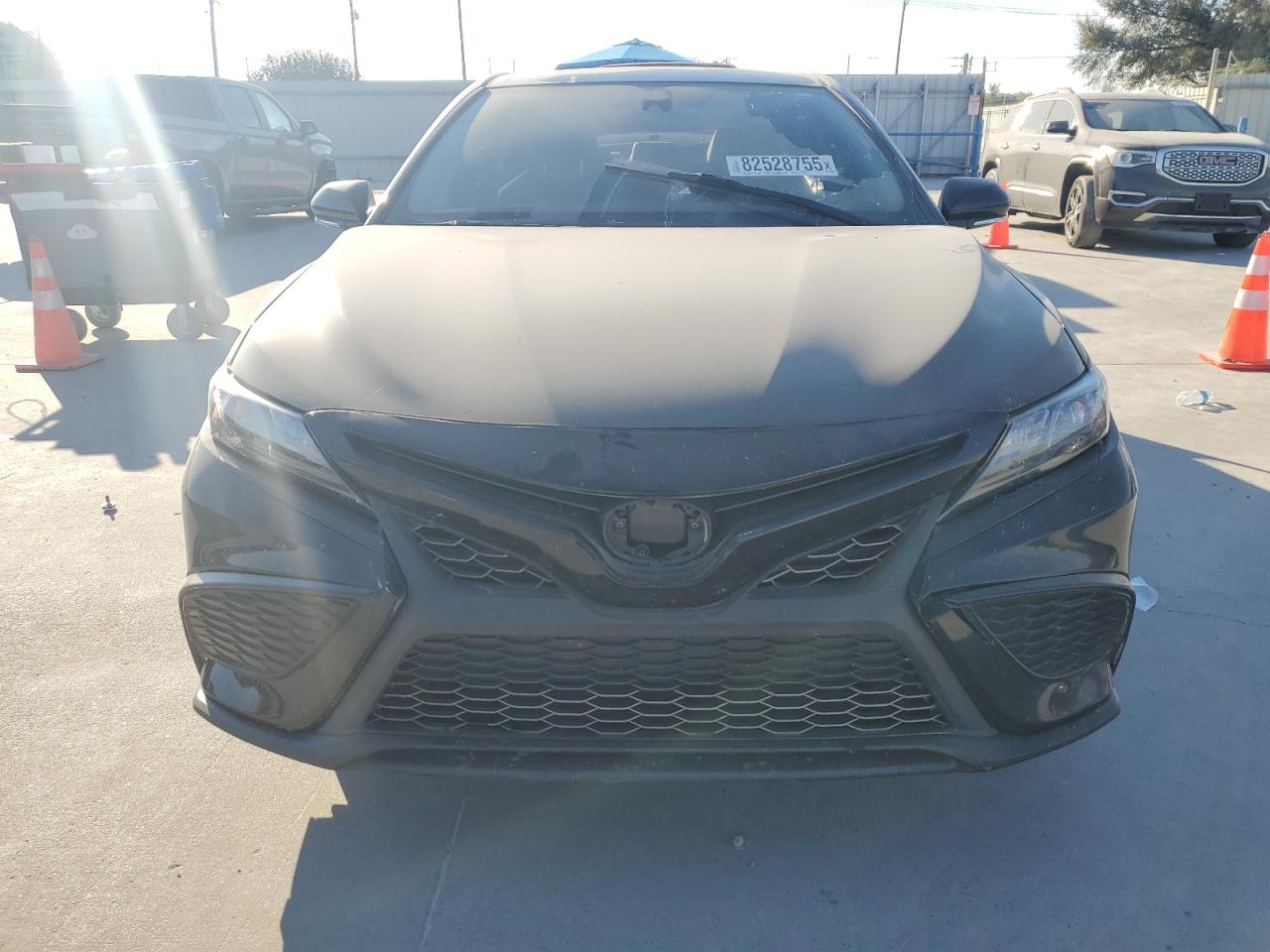 TOYOTA CAMRY SE NIGHT SHADE