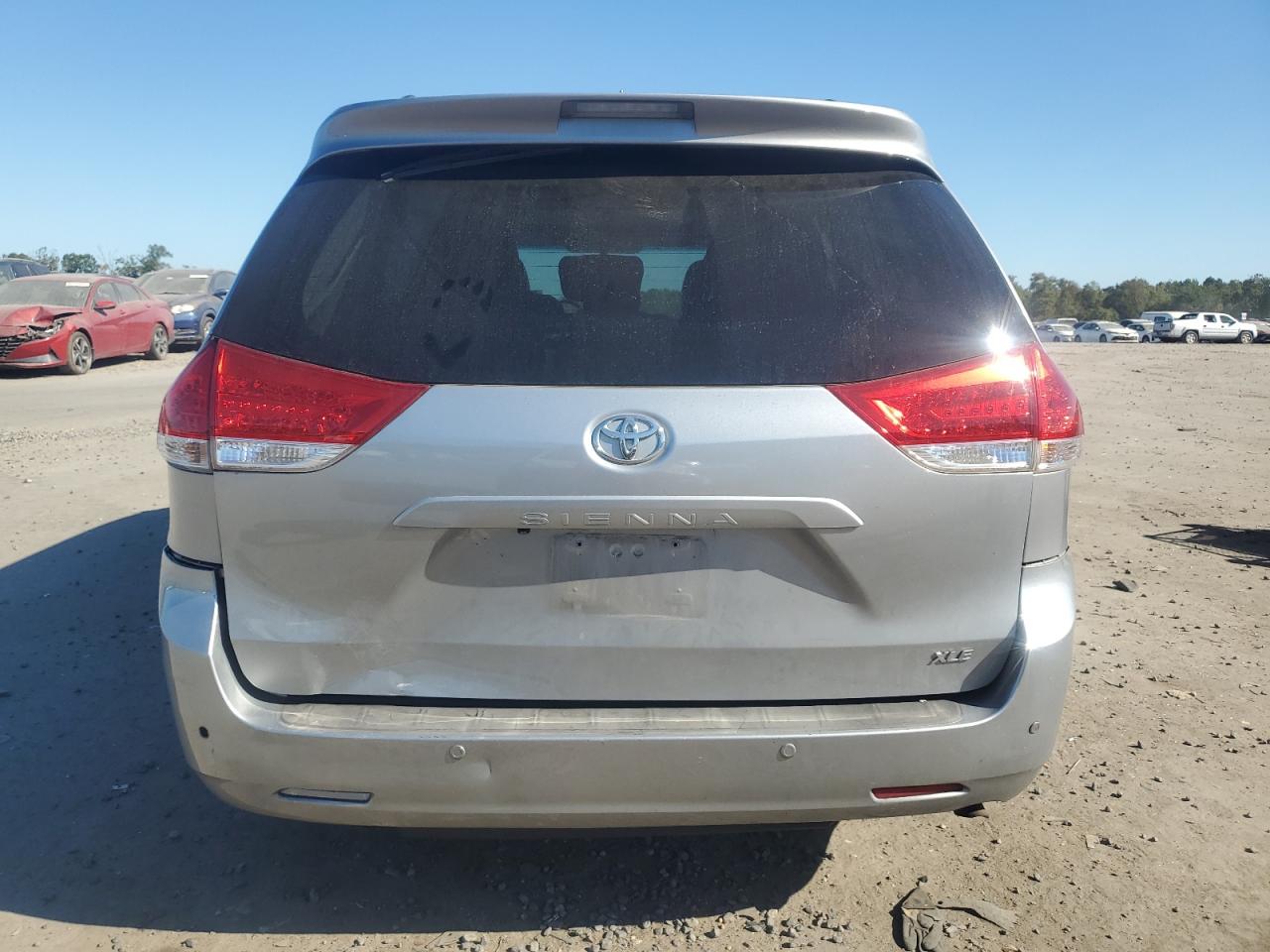 Lot #3315834357 2011 TOYOTA SIENNA XLE