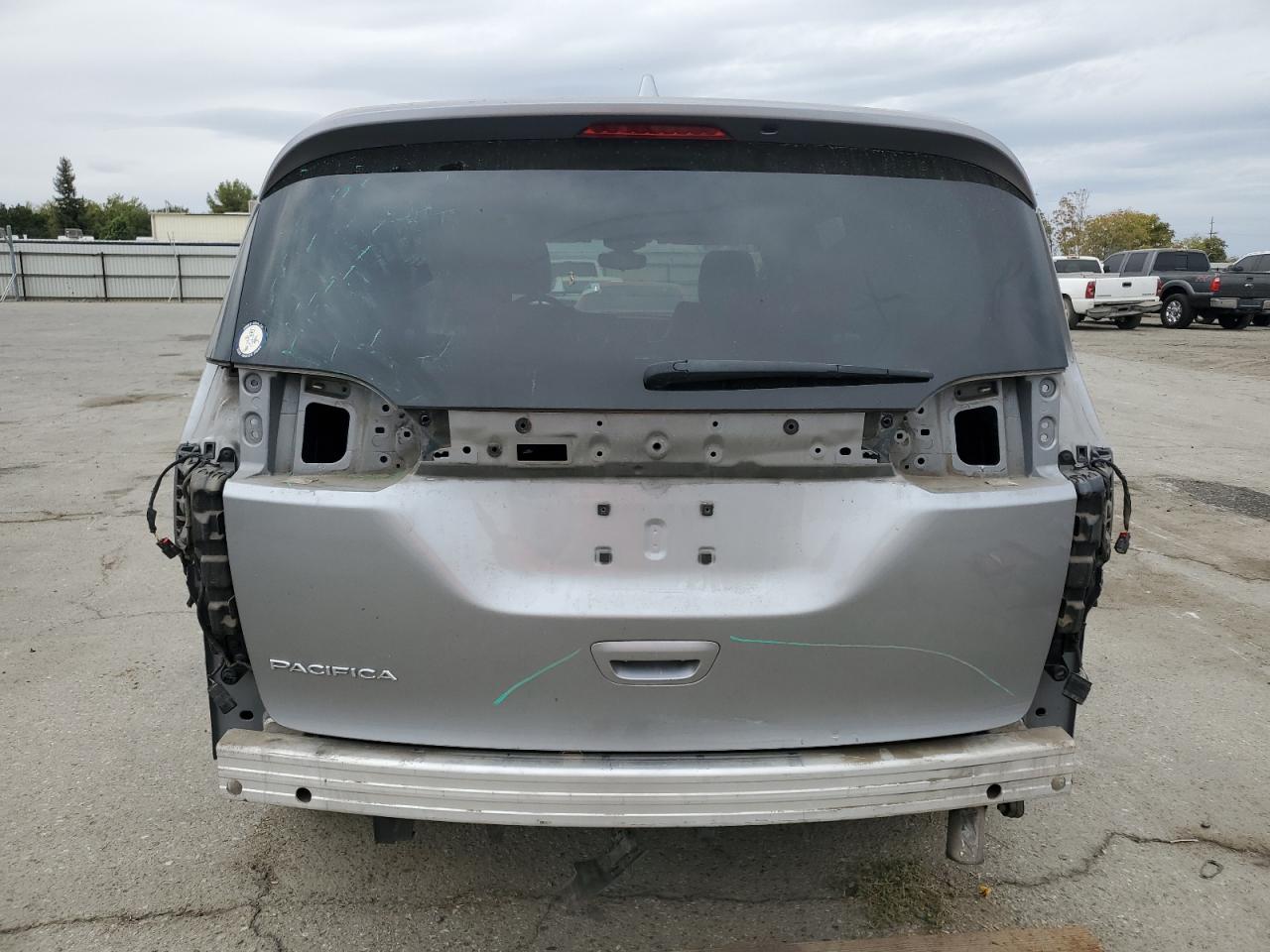 CHRYSLER PACIFICA TOURING L