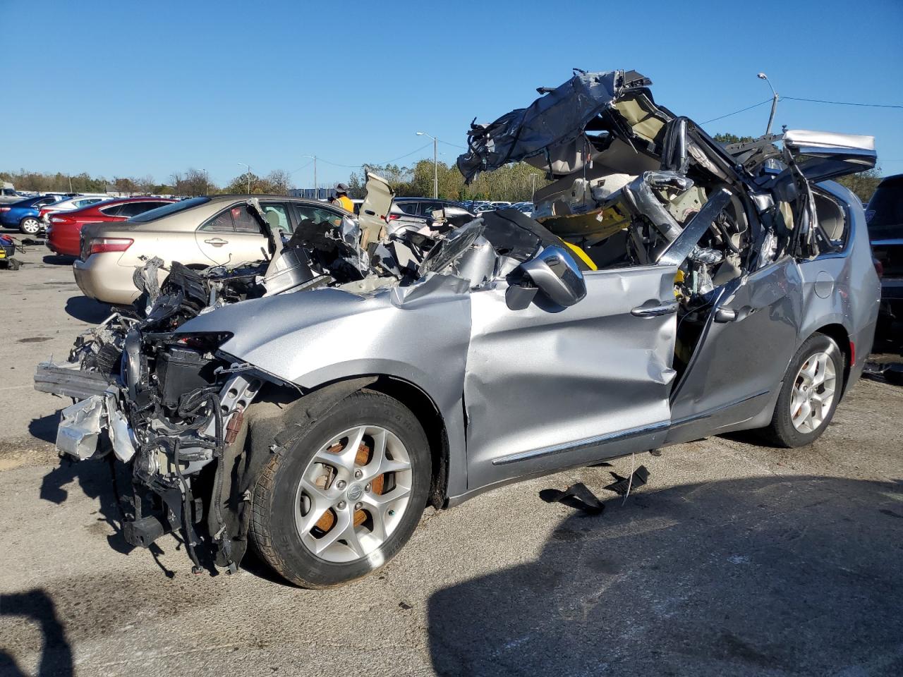 CHRYSLER PACIFICA LIMITED