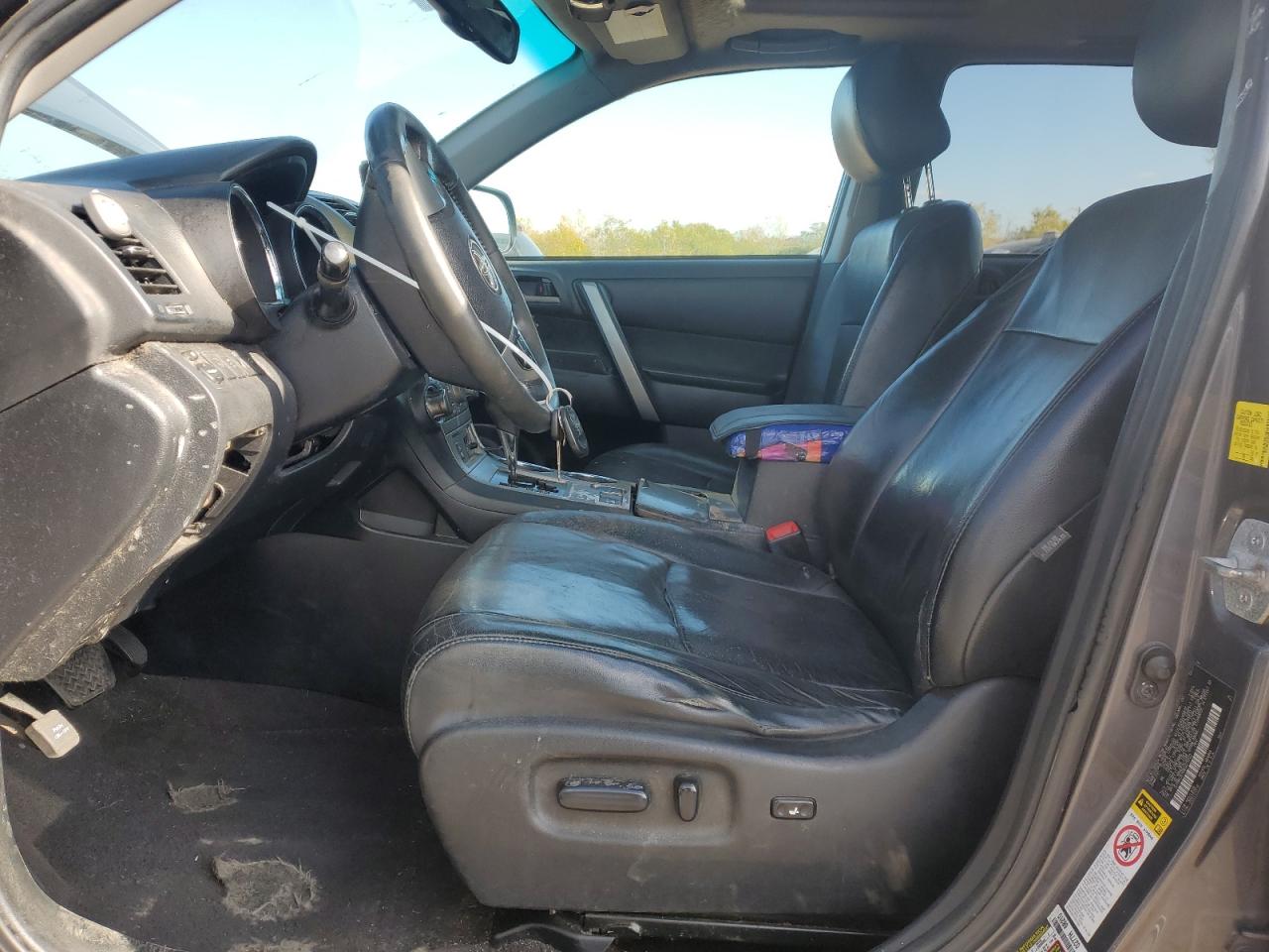 TOYOTA HIGHLANDER BASE