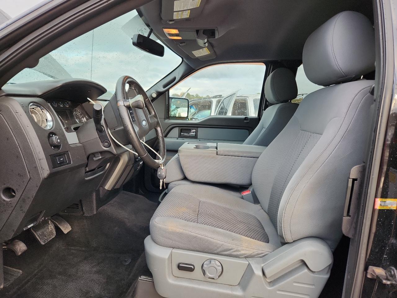 FORD F-150 SUPER CAB