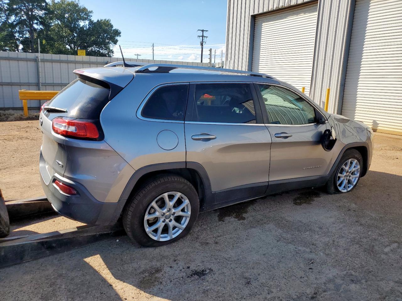 JEEP GRAND CHEROKEE LATITUDE