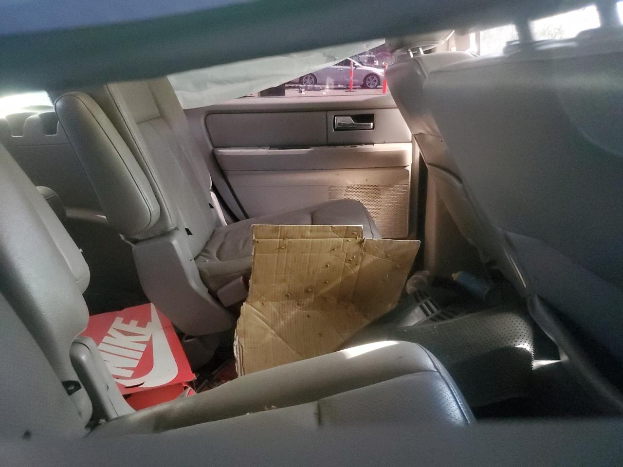 FORD EXPEDITION LIMITED