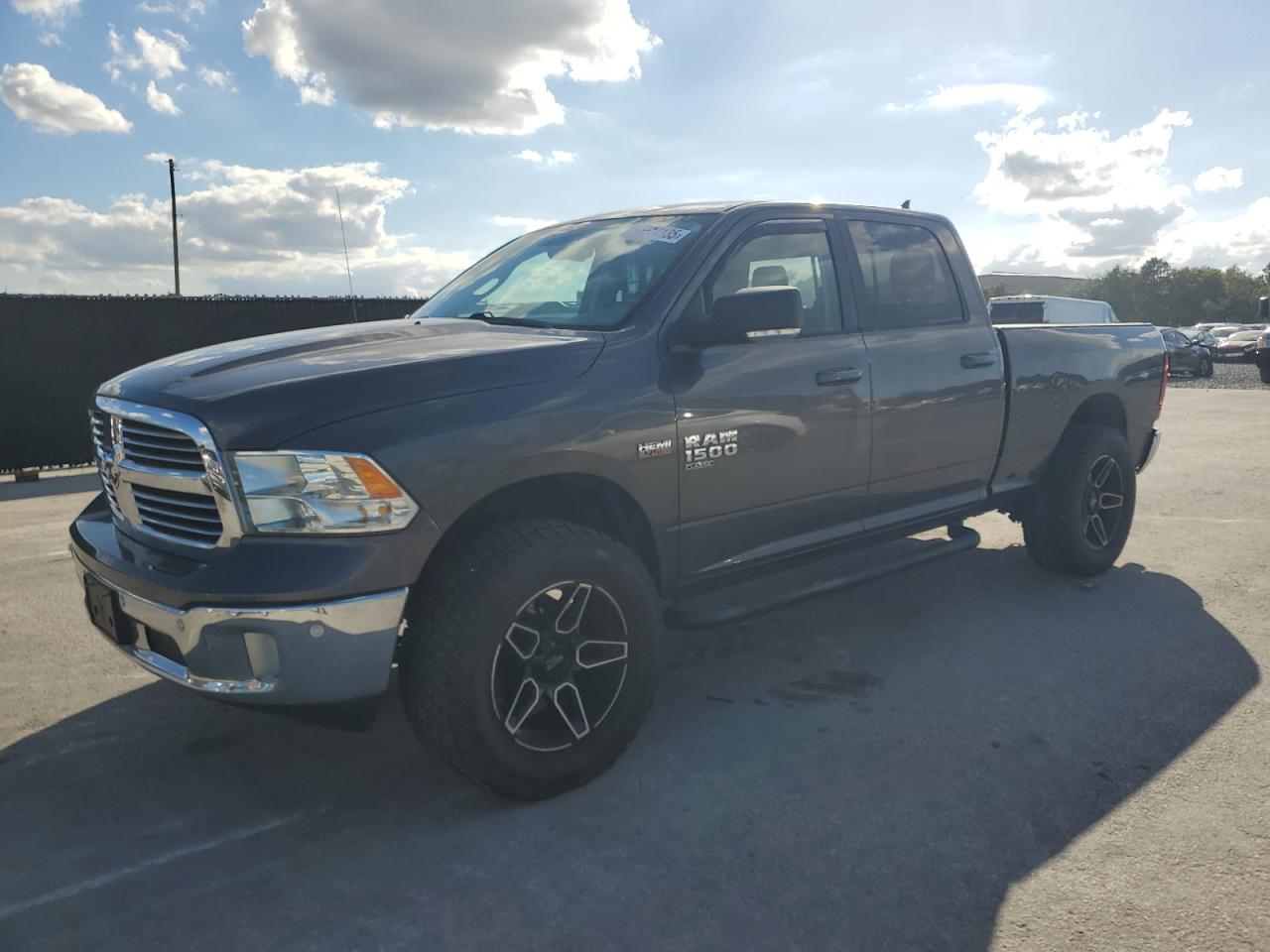 RAM 1500 SLT