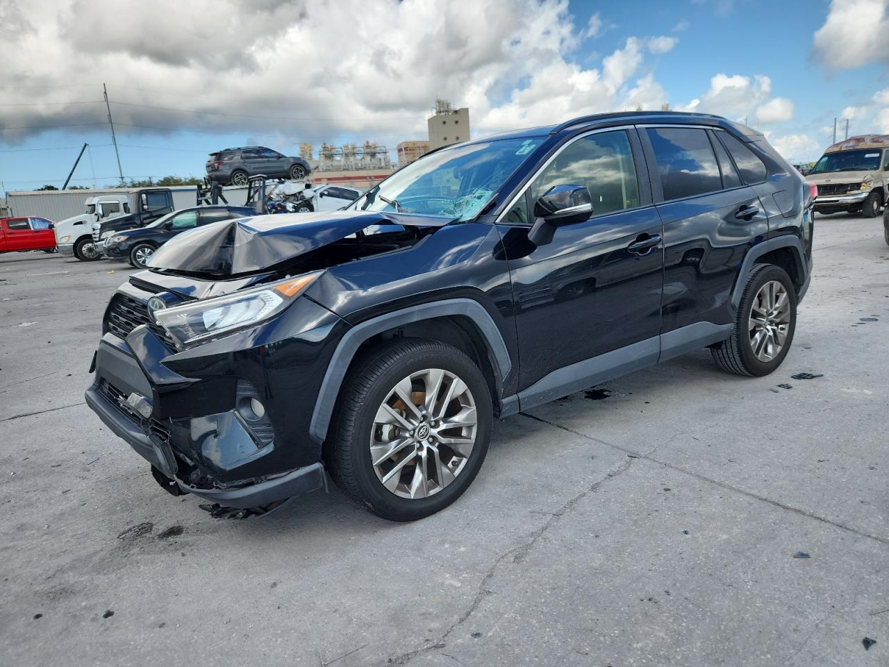TOYOTA RAV4 XLE PREMIUM