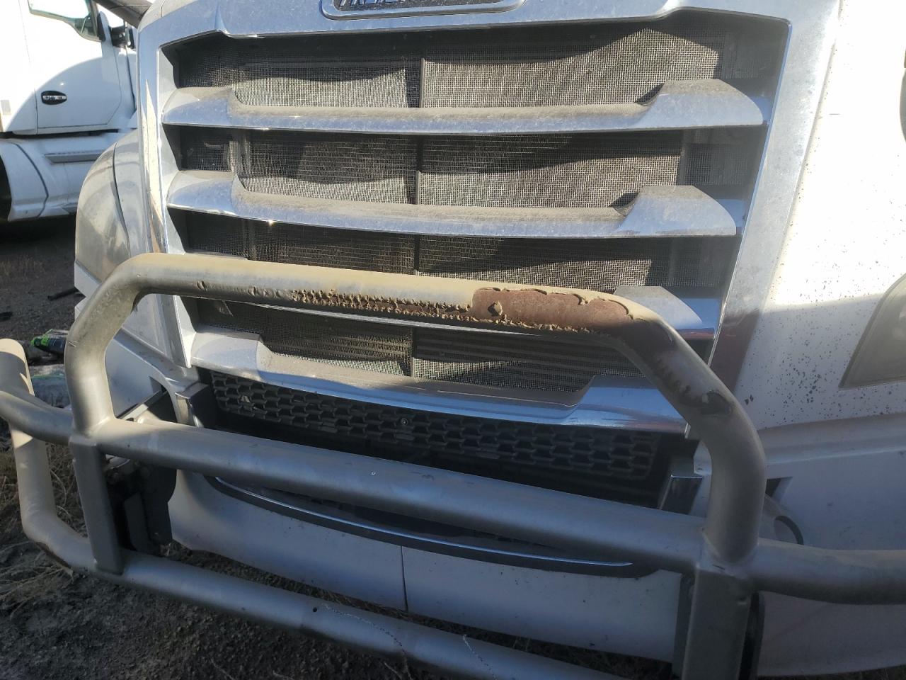 Lot #3286695282 2018 FREIGHTLINER CASCADIA 1