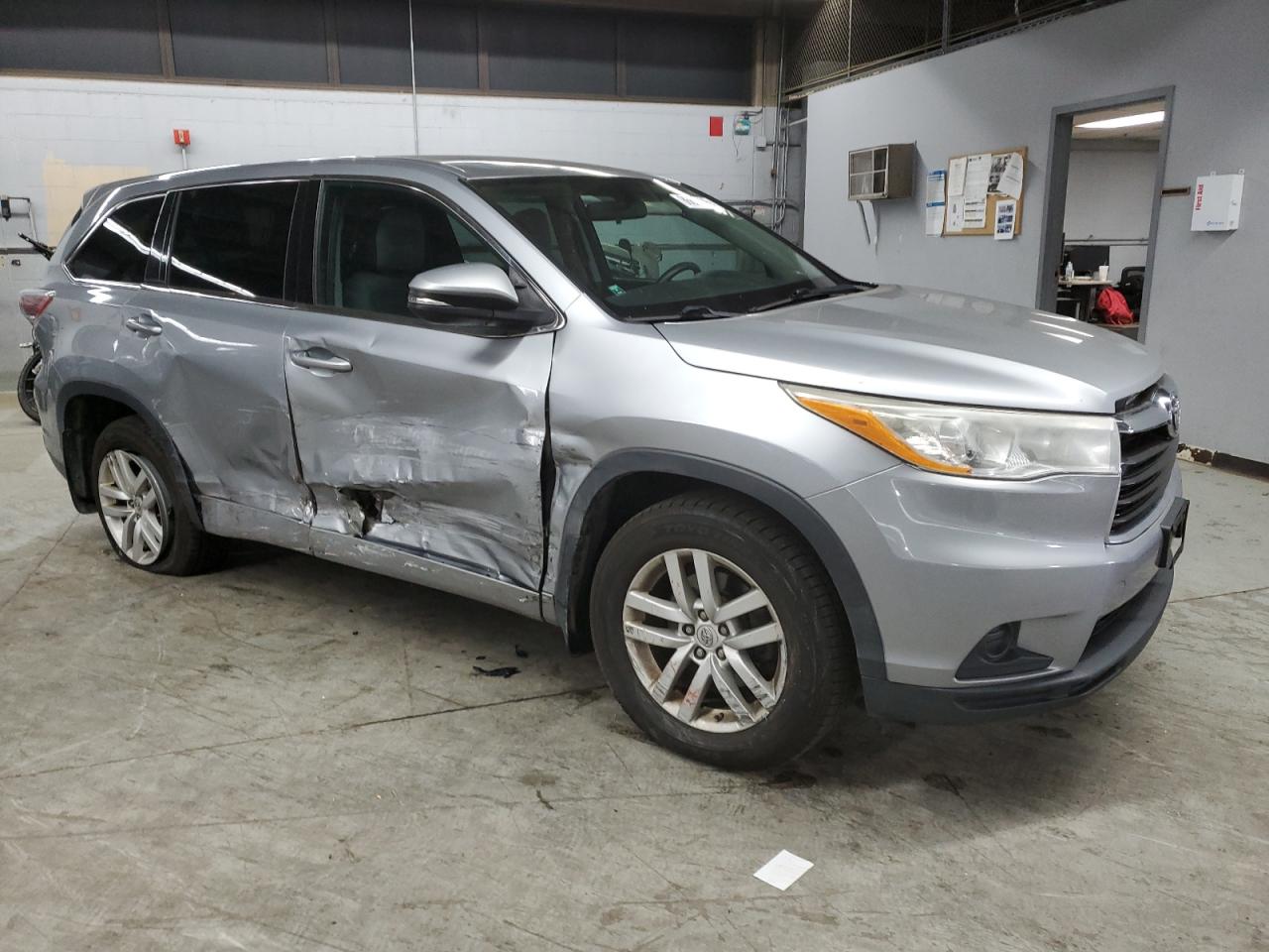 TOYOTA HIGHLANDER LE