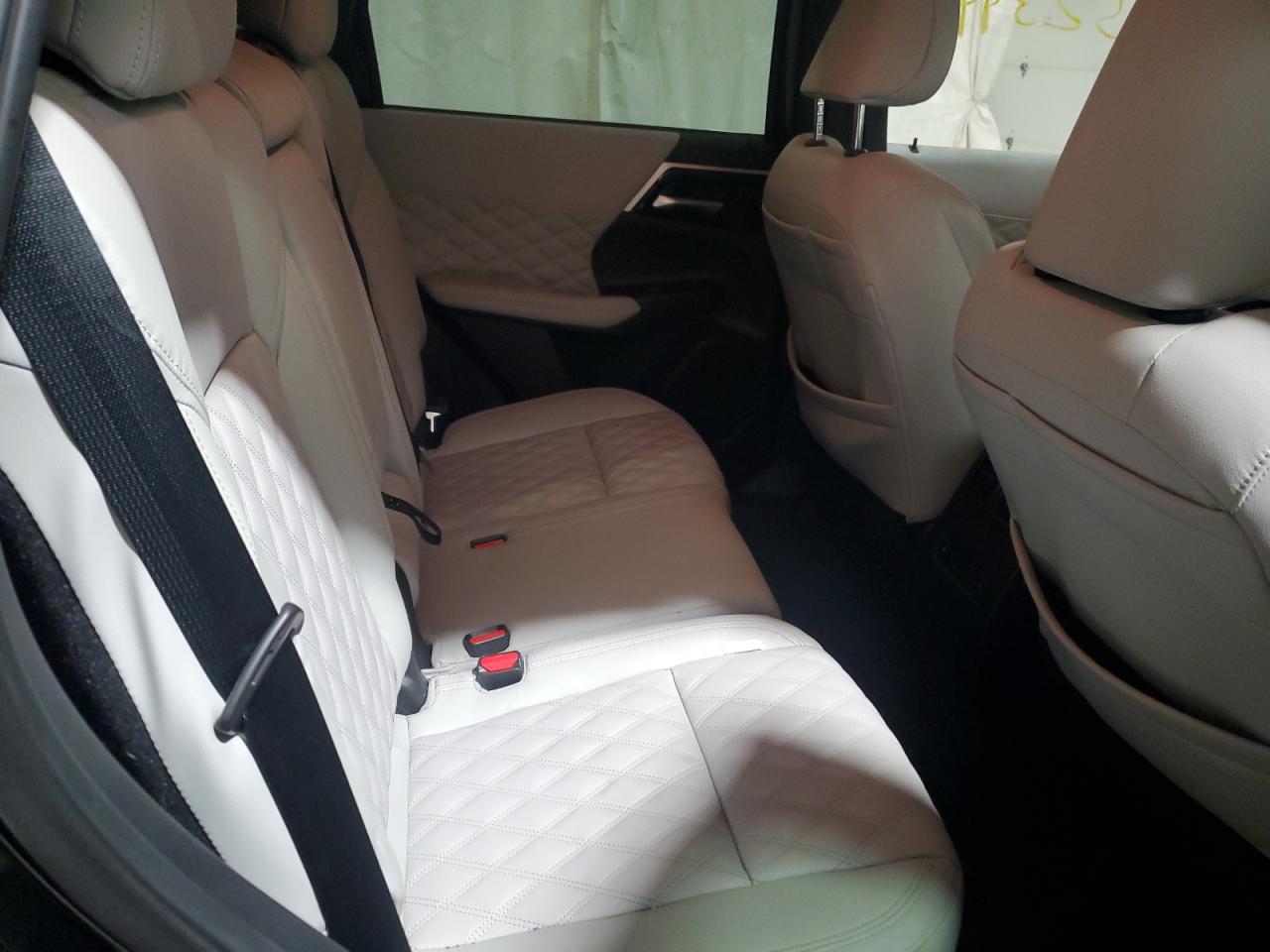 MITSUBISHI OUTLANDER SEL