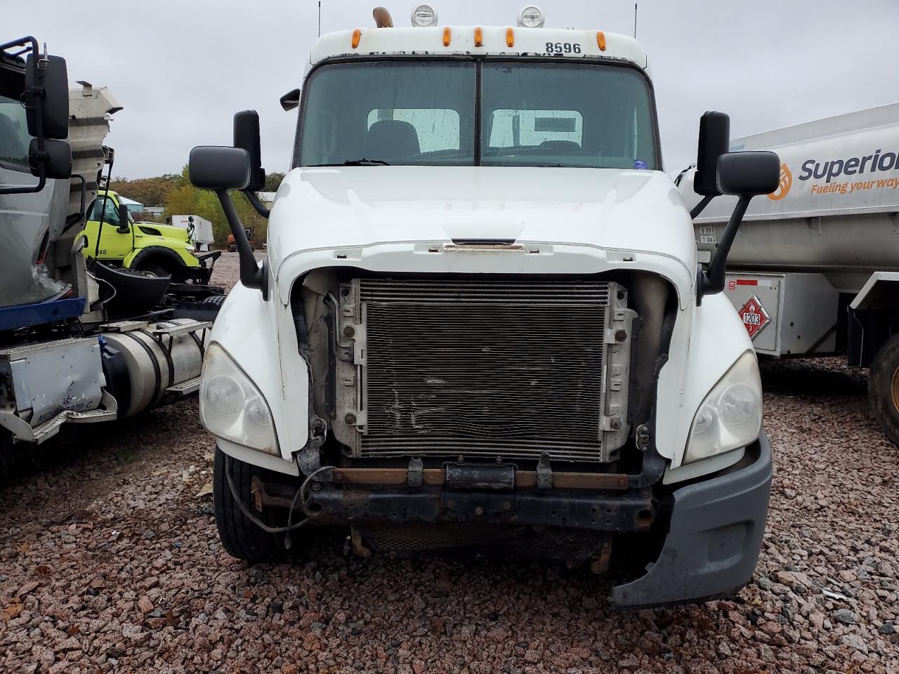 Lot #3287622007 2011 FREIGHTLINER CASCADIA 1