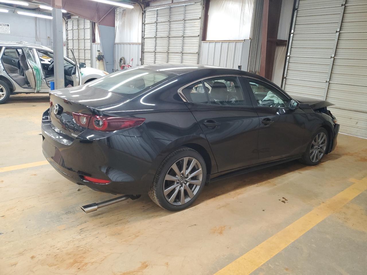 MAZDA 3 PREFERRED