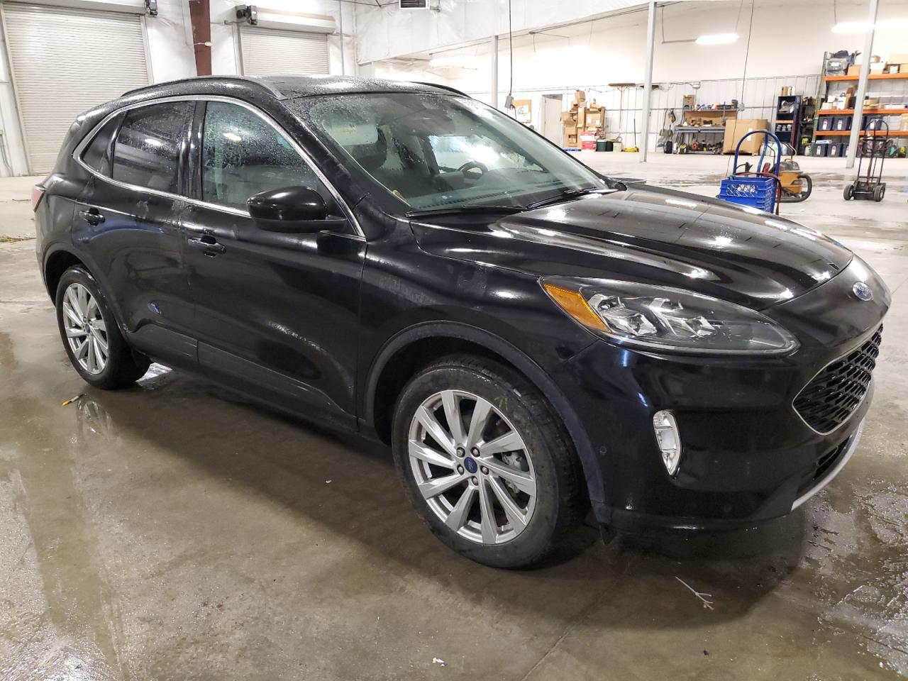 FORD ESCAPE TITANIUM