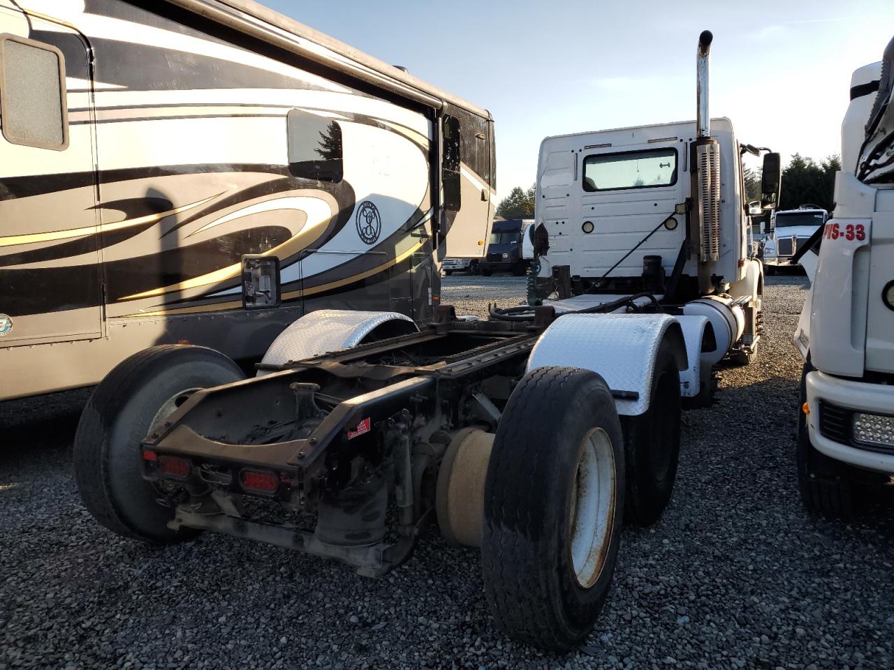 Lot #3268883227 2008 VOLVO VNM