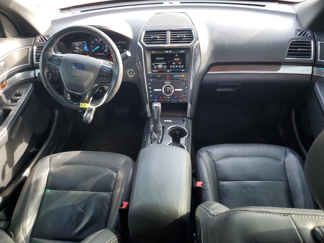 FORD EXPLORER LIMITED