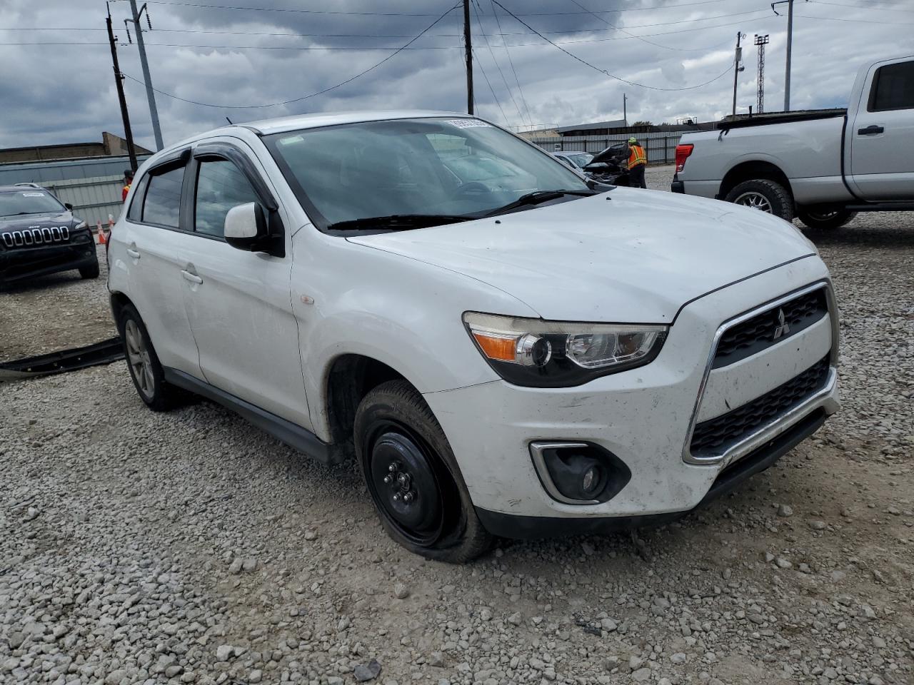 MITSUBISHI OUTLANDER ES