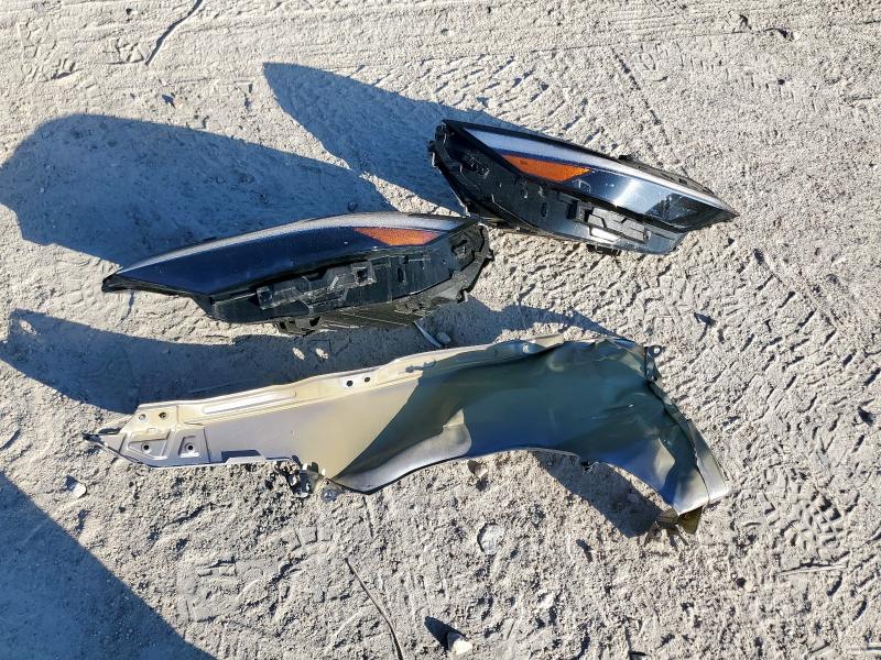 2024 HYUNDAI ELANTRA BL - KMHLM4DJ8RU101381