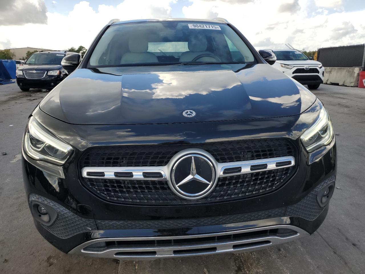 MERCEDES-BENZ GLA-CLASS 250