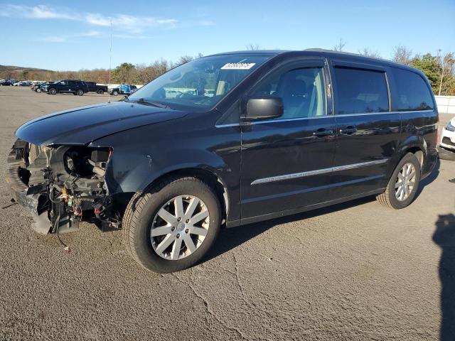 2014 CHRYSLER TOWN & COU #3303882685