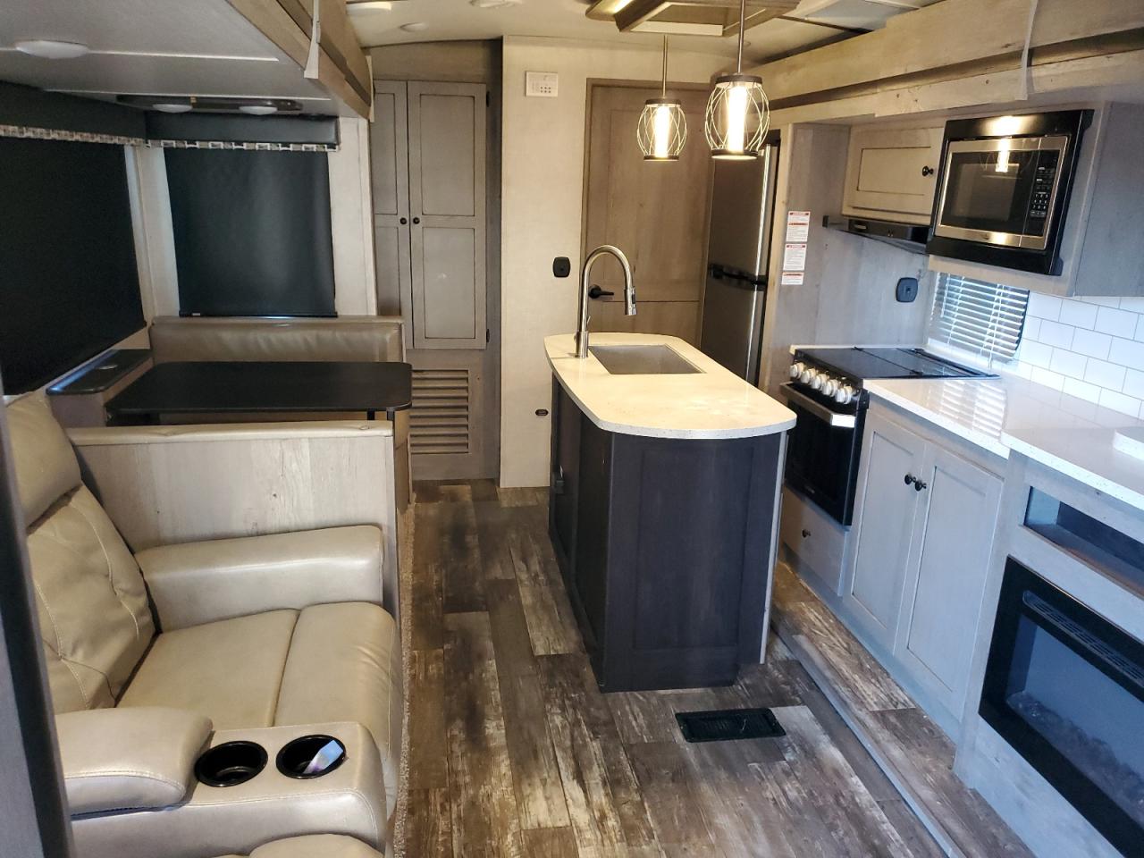 Lot #3290292220 2019 KEYS TONE OUTBACK