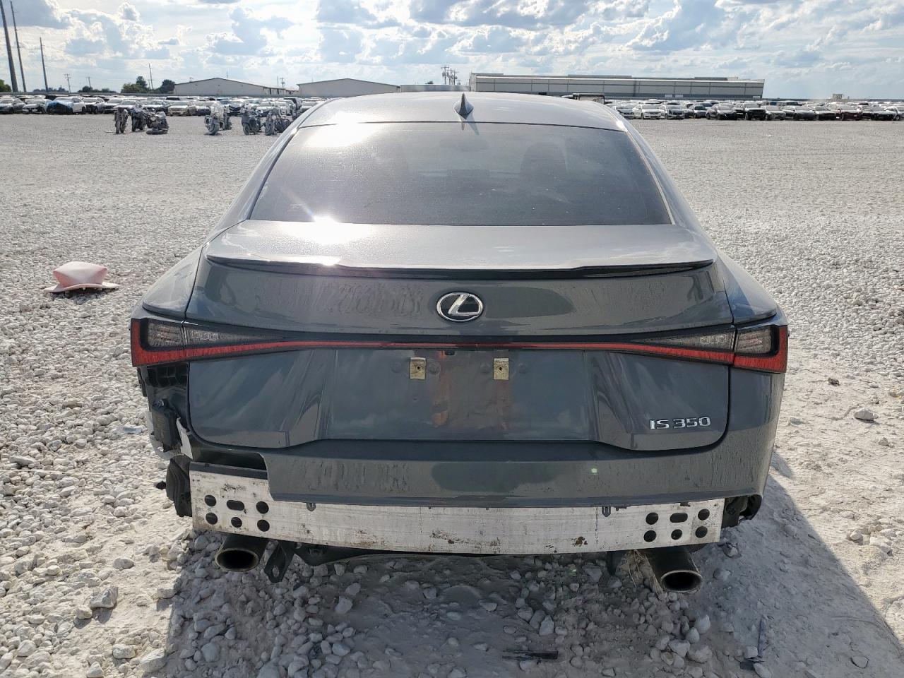 LEXUS IS 350 F SPORT DESIGN