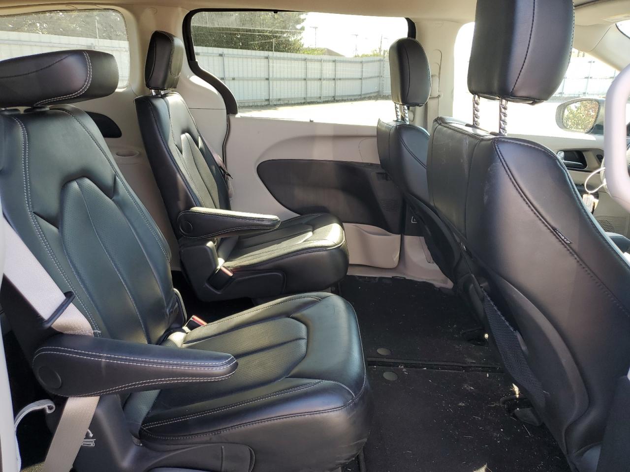 CHRYSLER PACIFICA TOURING L