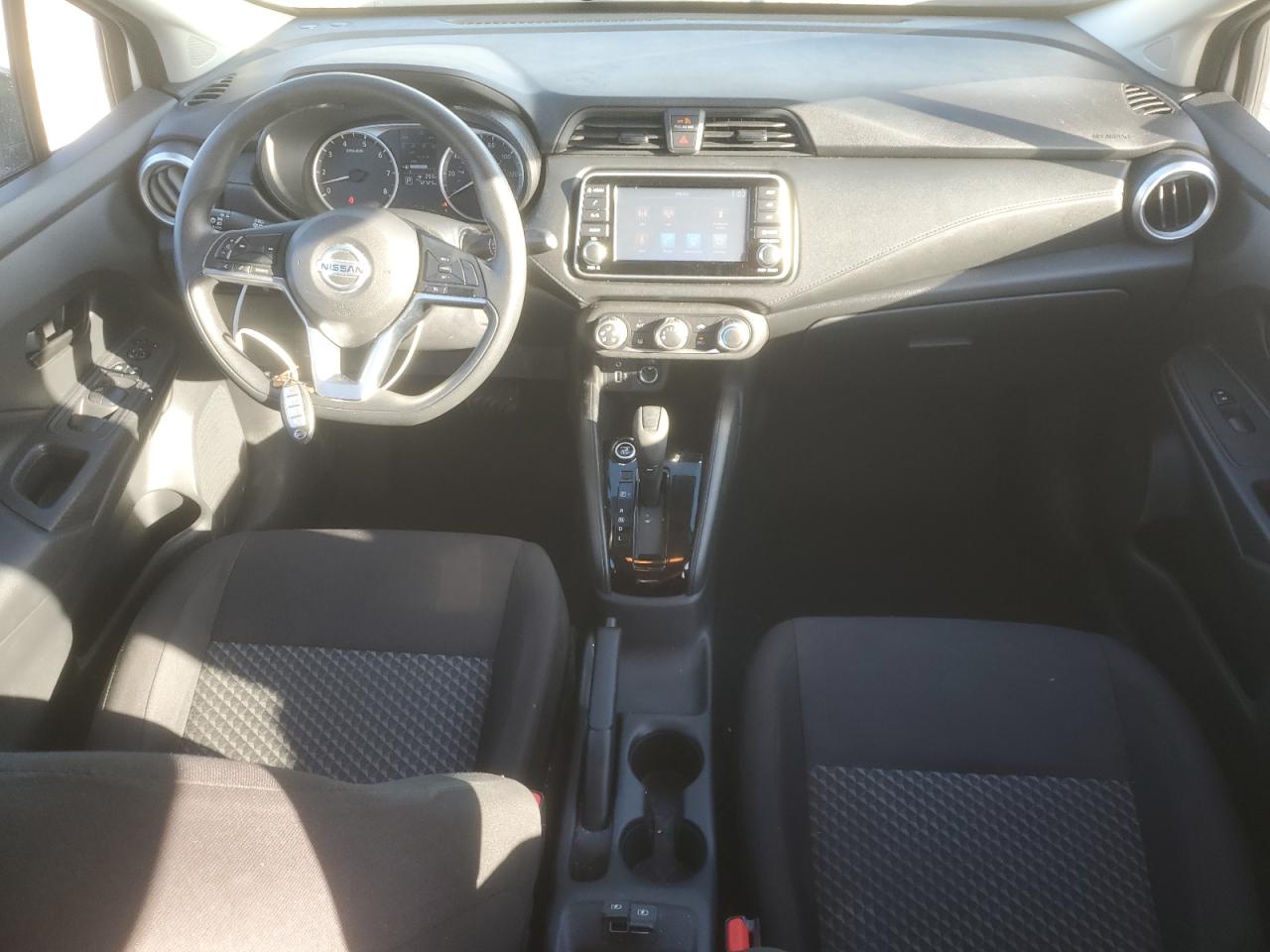 NISSAN VERSA S