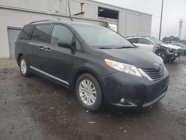 2016 TOYOTA SIENNA XLE - 5TDYK3DC0GS713488