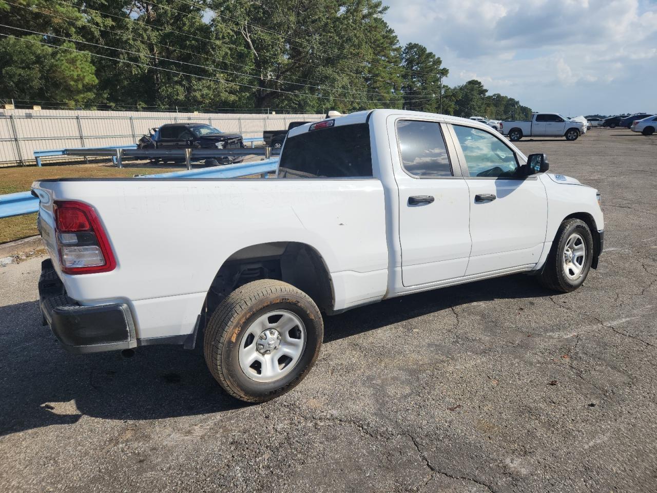 RAM 1500 TRADESMAN