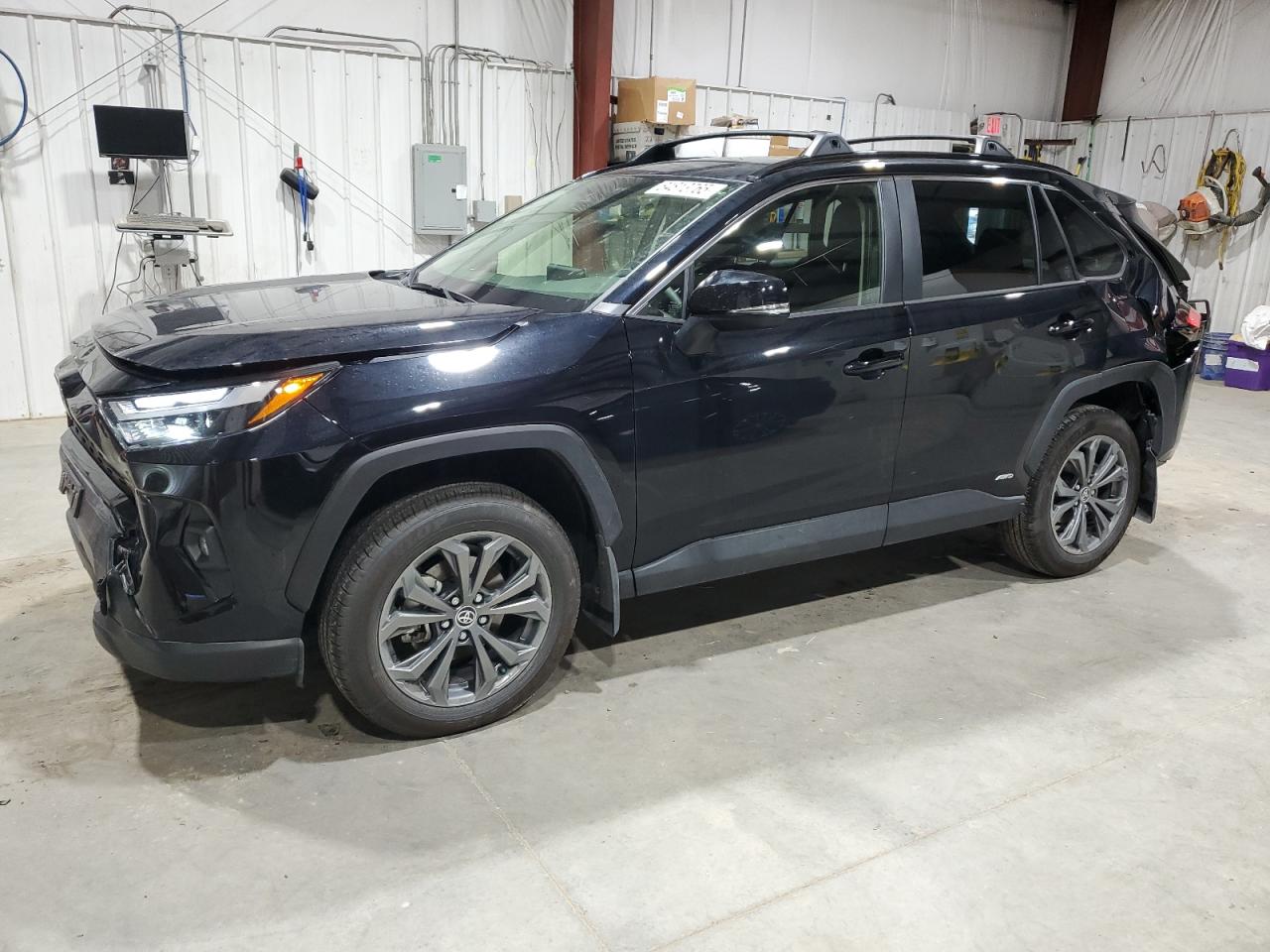 TOYOTA RAV4 XLE PREMIUM