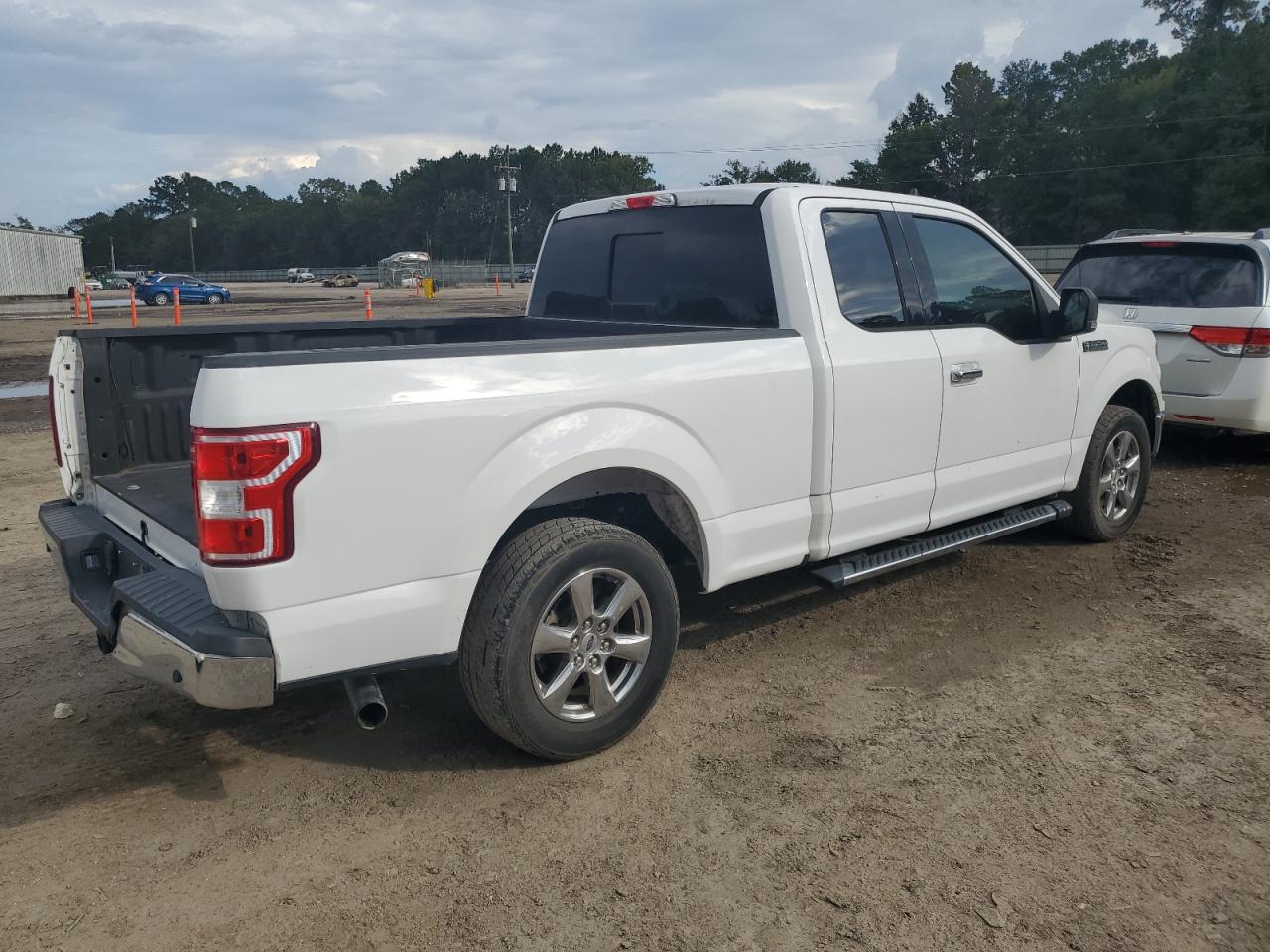 FORD F-150 SUPER CAB