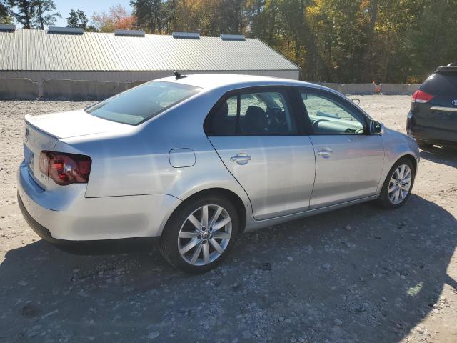 2010 VOLKSWAGEN JETTA WOLF #3292389300