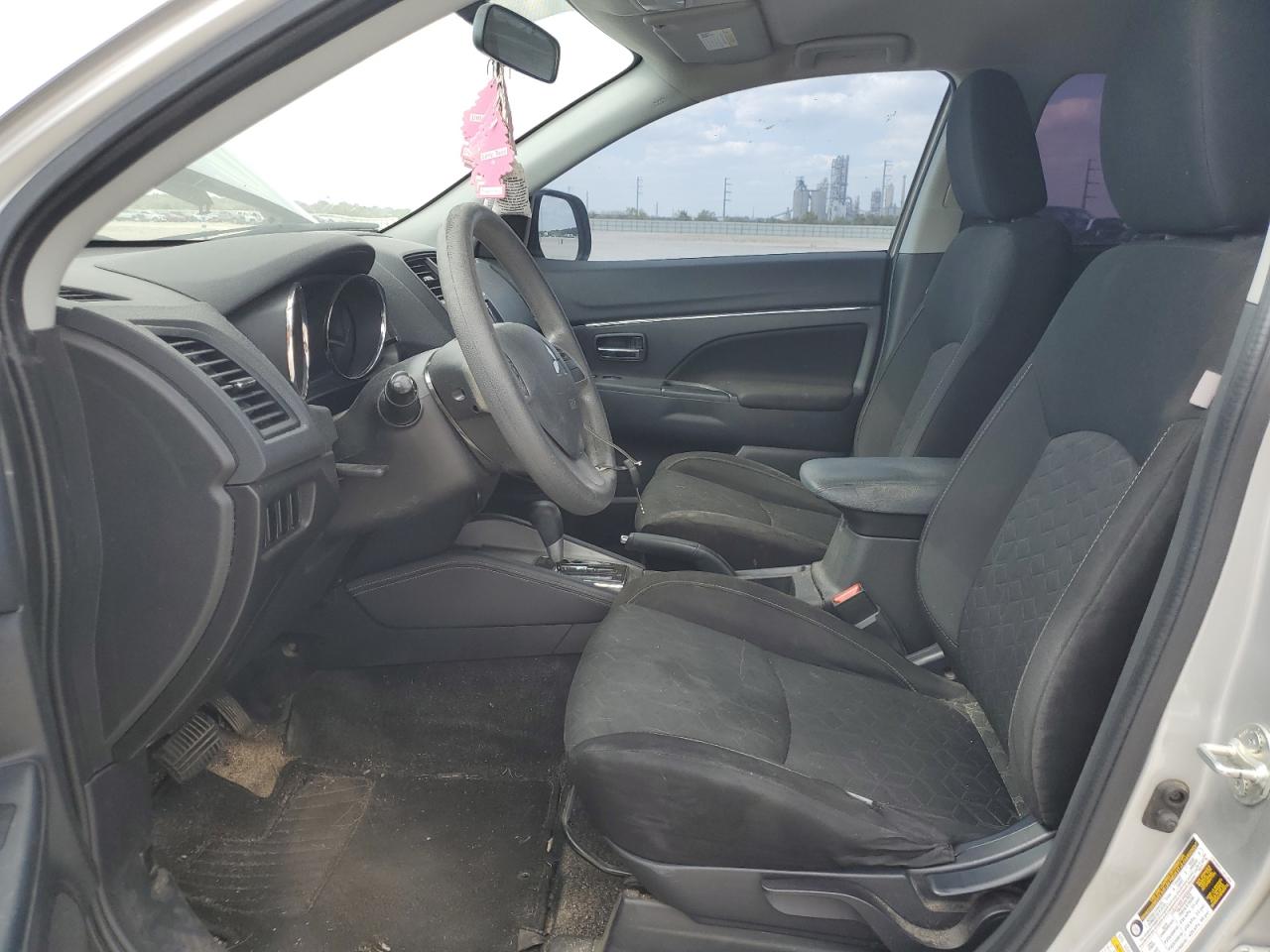 MITSUBISHI OUTLANDER ES