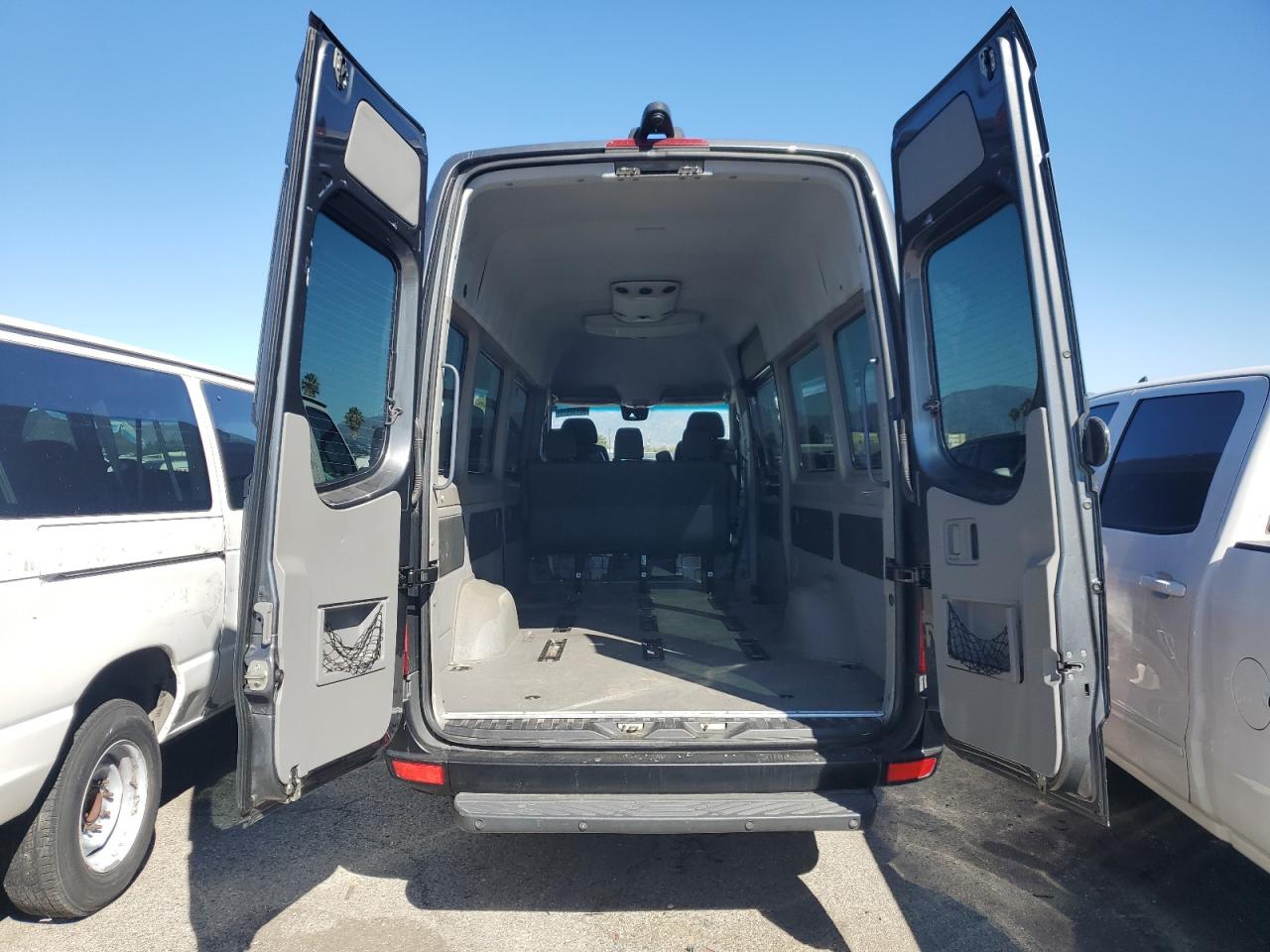 MERCEDES-BENZ SPRINTER 2500