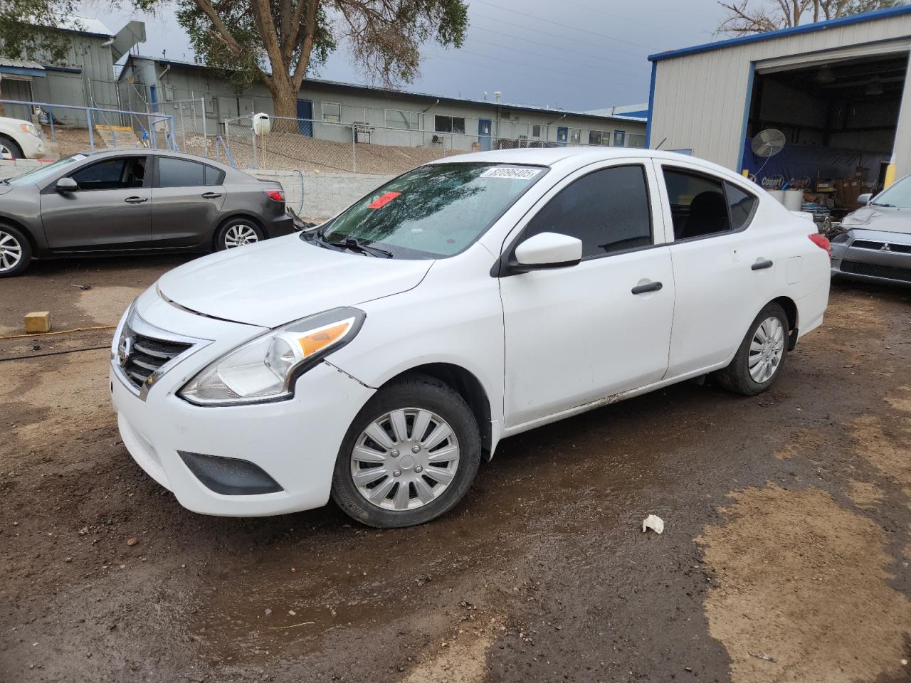 Lot #3280324957 2019 NISSAN VERSA S