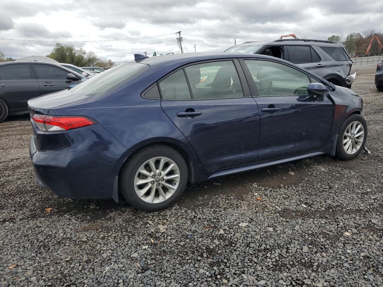 Lot #3302697021 2021 TOYOTA COROLLA LE