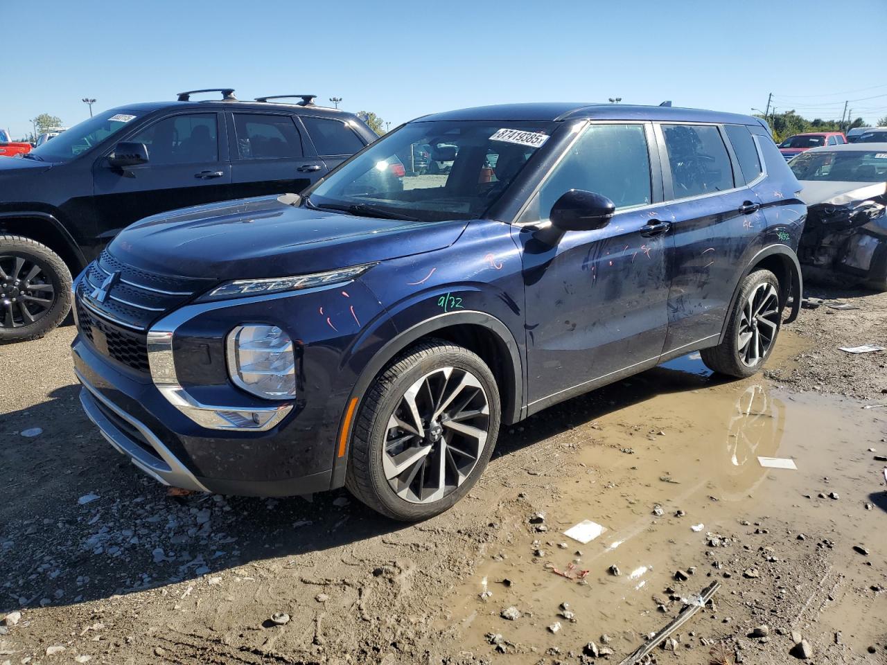 MITSUBISHI OUTLANDER SE