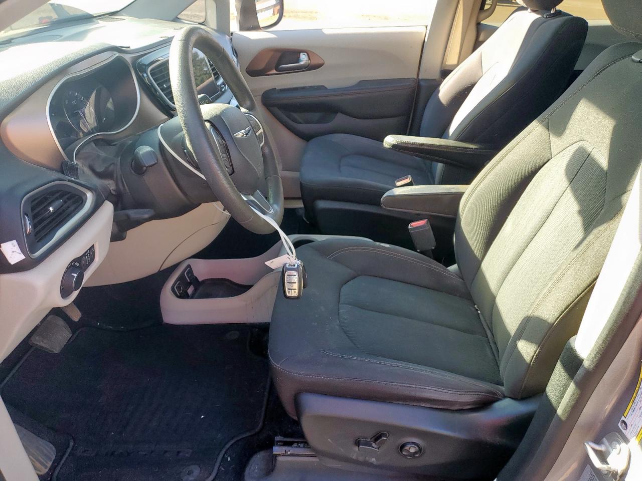 CHRYSLER PACIFICA TOURING