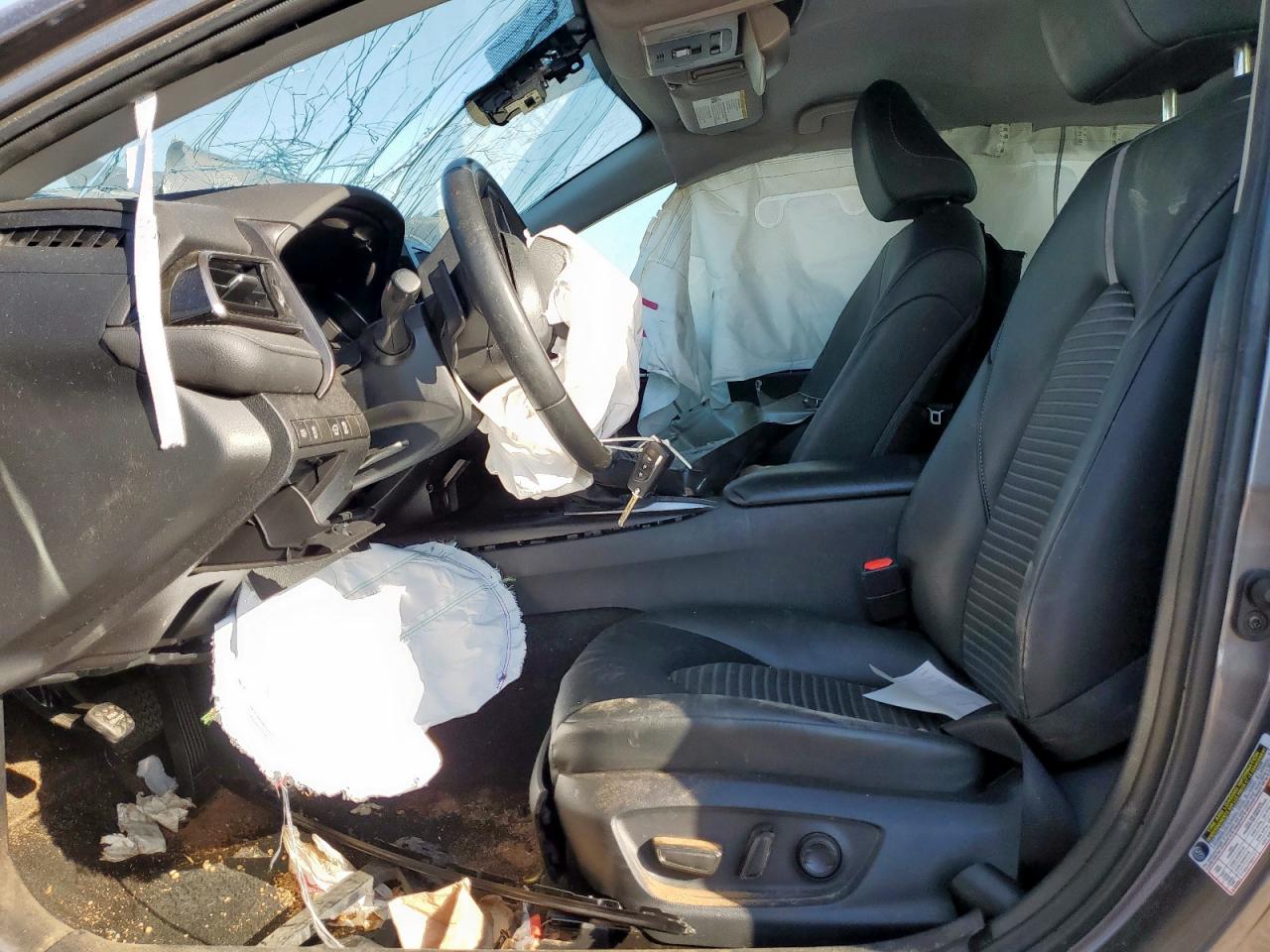 TOYOTA CAMRY SE NIGHT SHADE