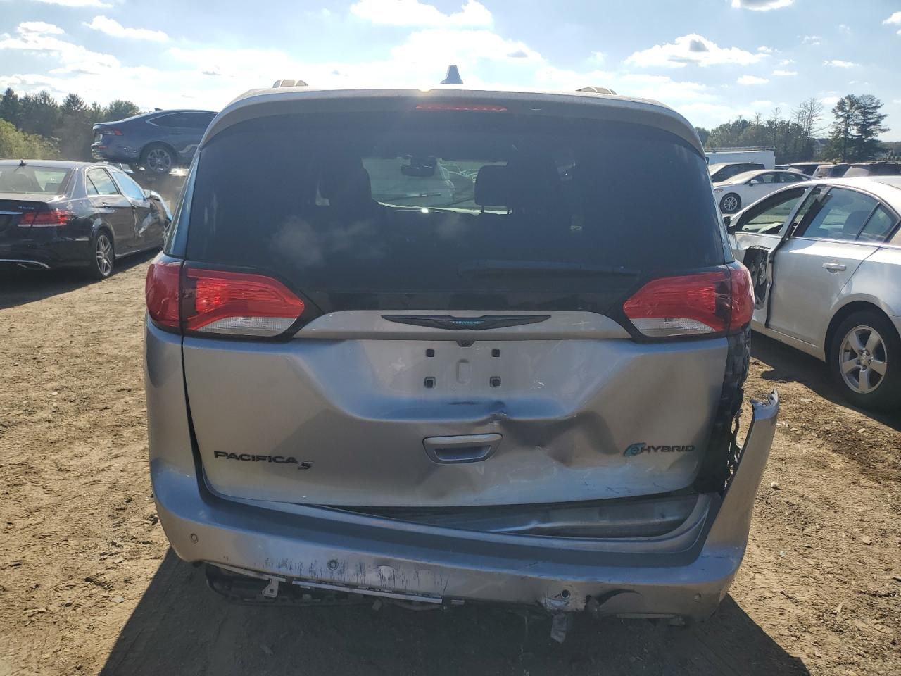 CHRYSLER PACIFICA HYBRID LIMITED