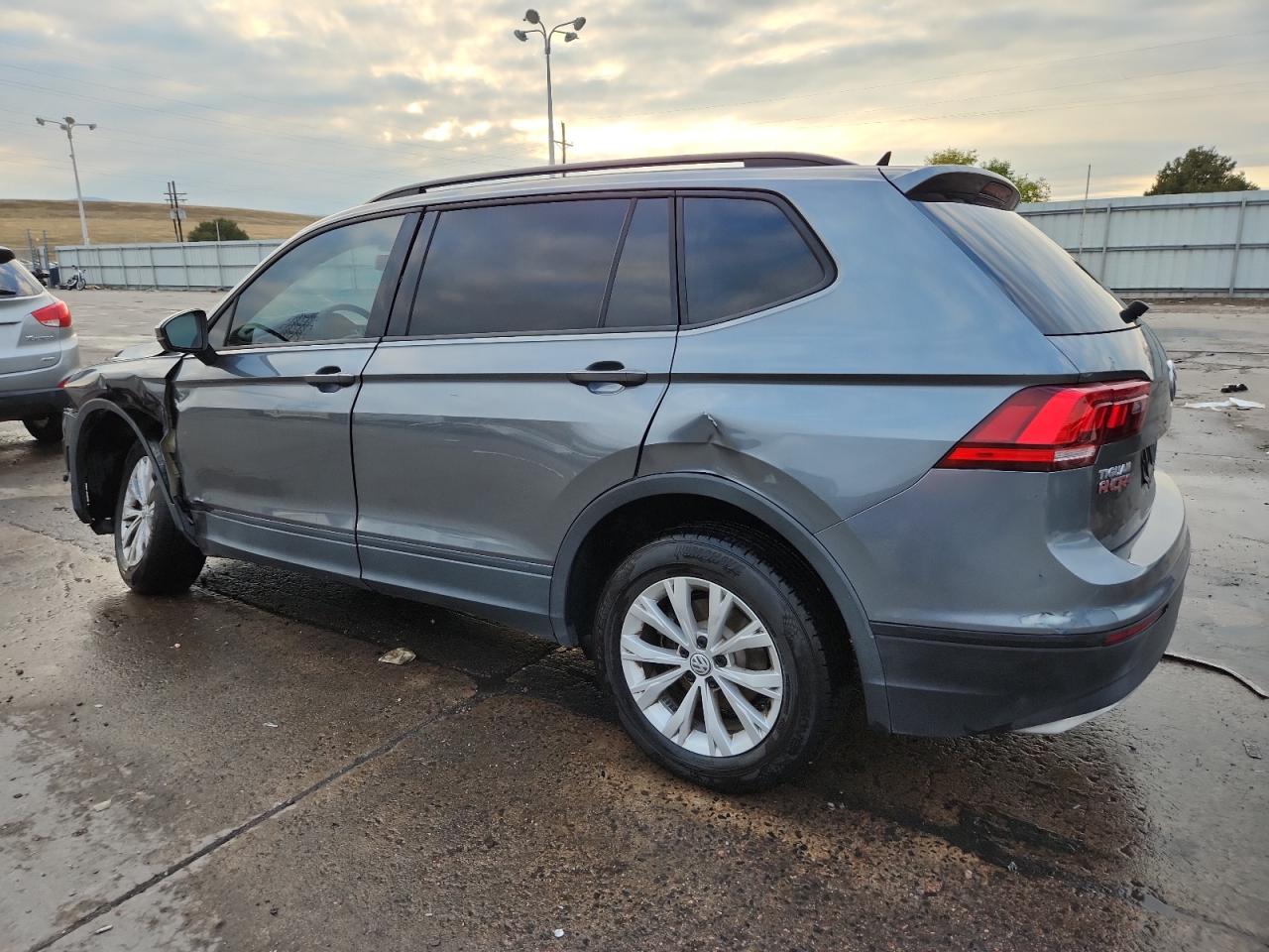 VOLKSWAGEN TIGUAN S