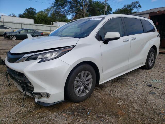 2022 TOYOTA SIENNA XLE #3279545257