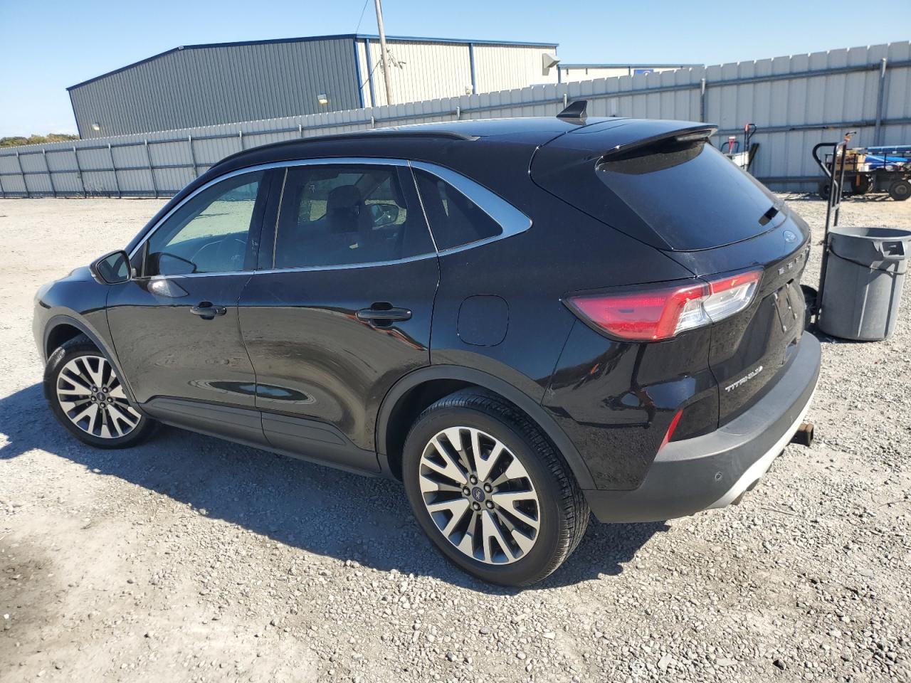 FORD ESCAPE TITANIUM