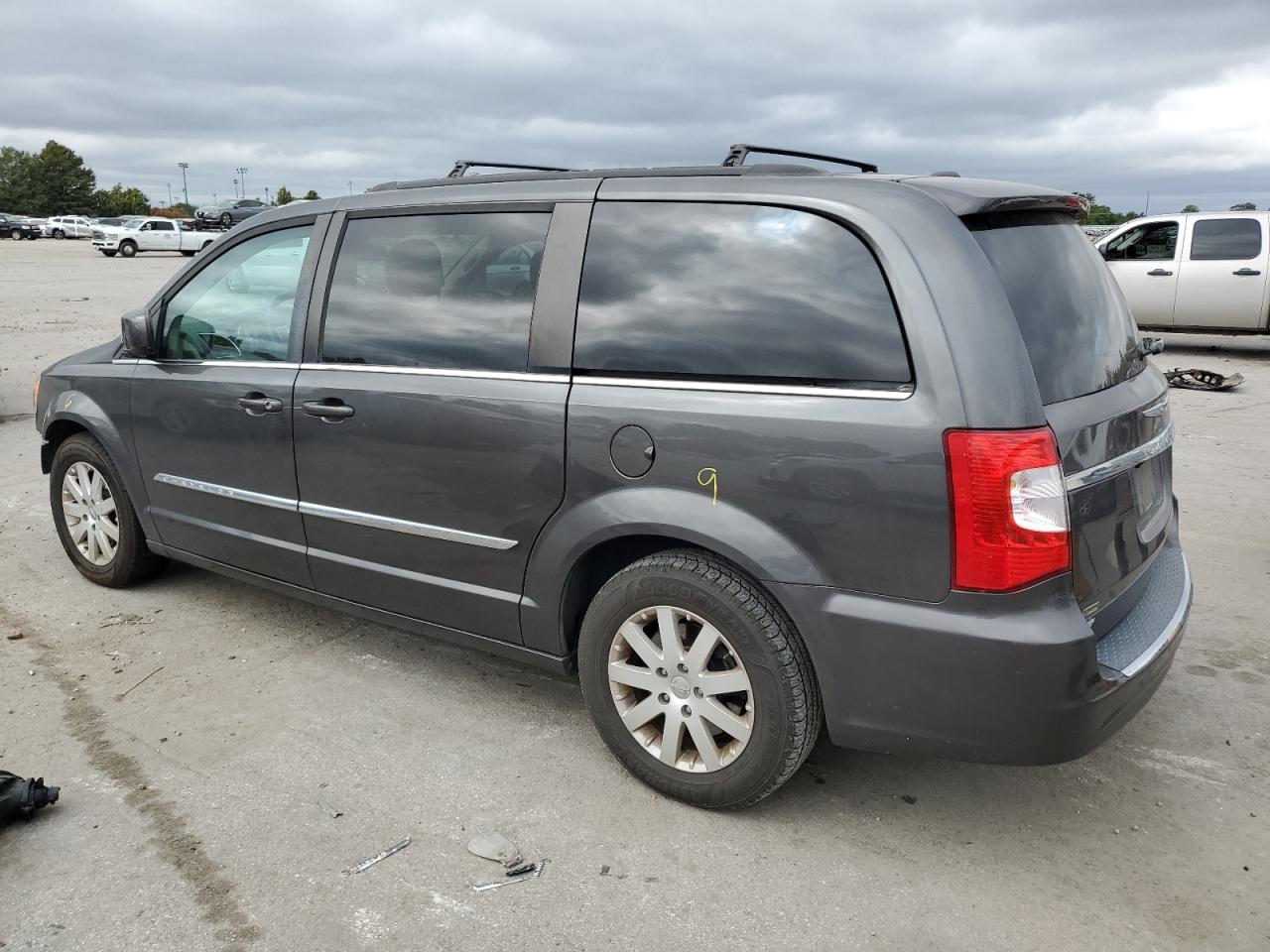 CHRYSLER TOWN & COUNTRY TOURING