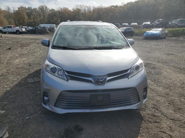 2020 TOYOTA SIENNA XLE #3305420432