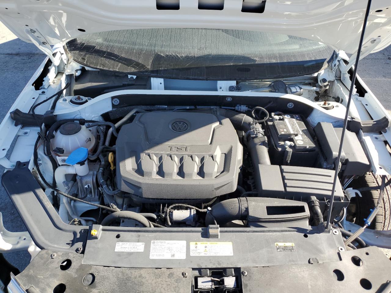 VOLKSWAGEN PASSAT SE