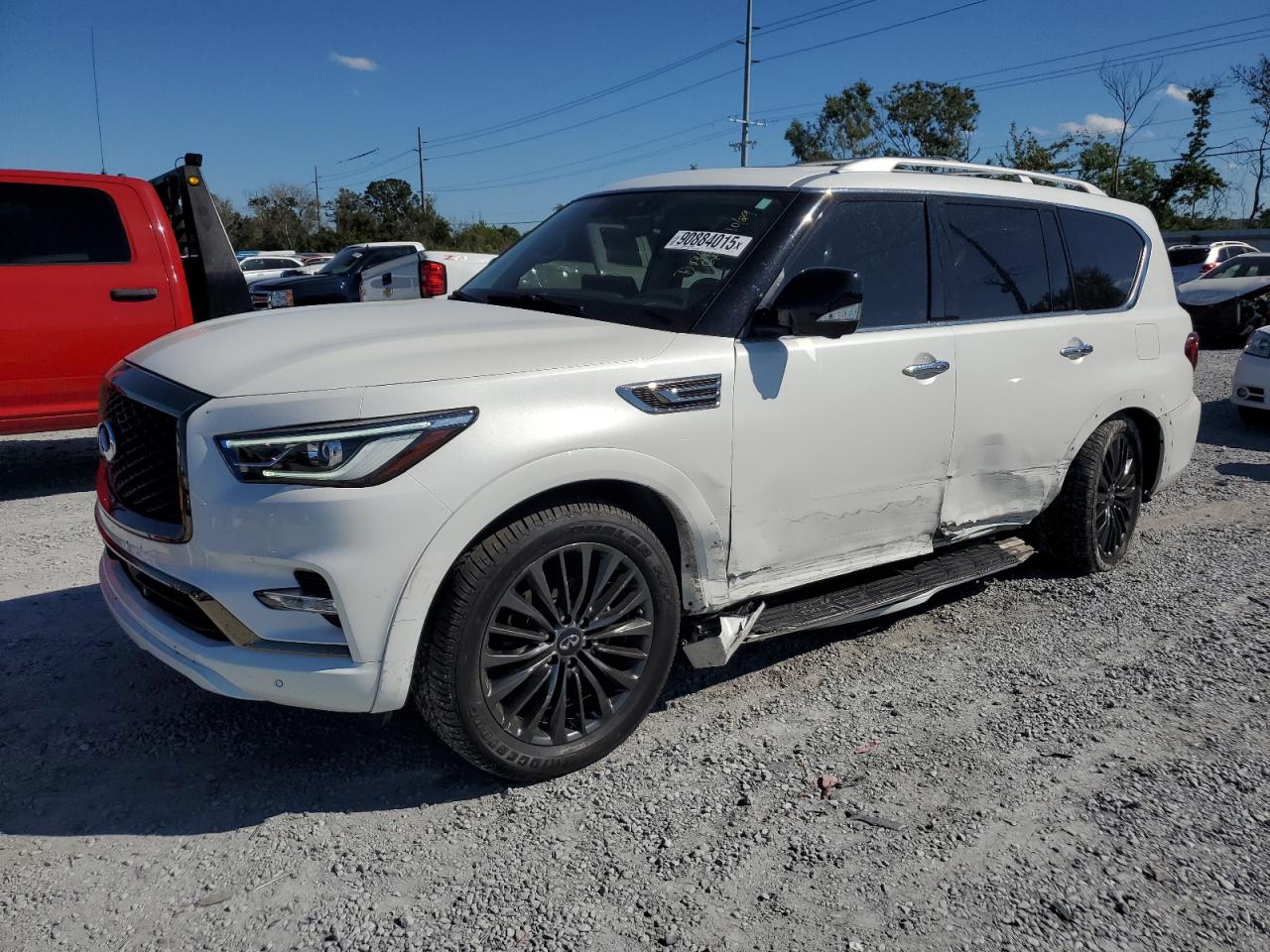 INFINITI QX80 LUXE
