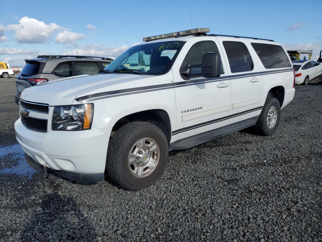 CHEVROLET SUBURBAN K2500 LS